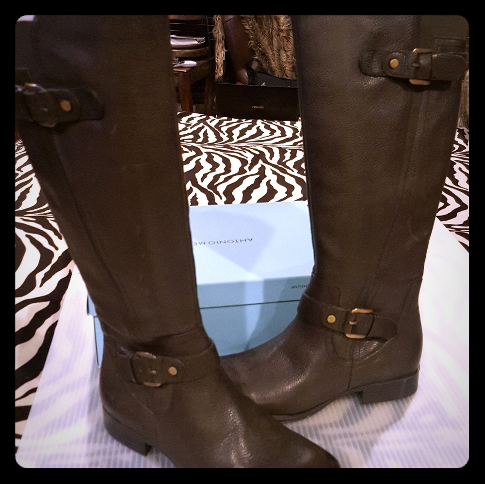 Brand new  7 1/2 Leather Boots by Naturalizers